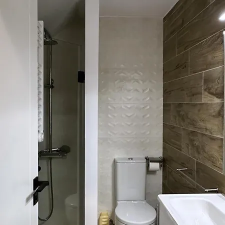 Turísticos Plaza Atochas # 4 Apartahotel A Coruña